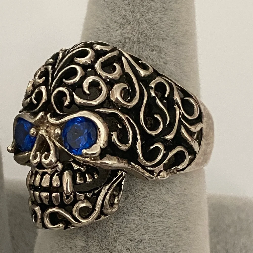 925 sterling silver skull biker ring blue cz stone - Picture 2 of 5